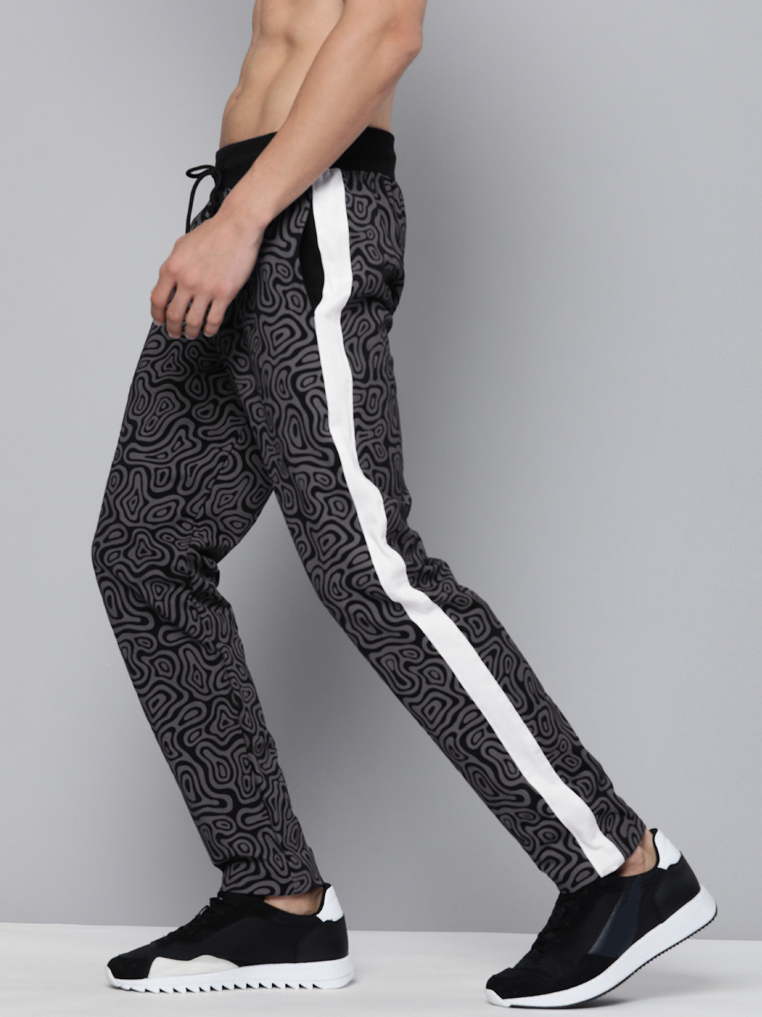 

HERE&NOW Men Grey & Black Printed Track Pants