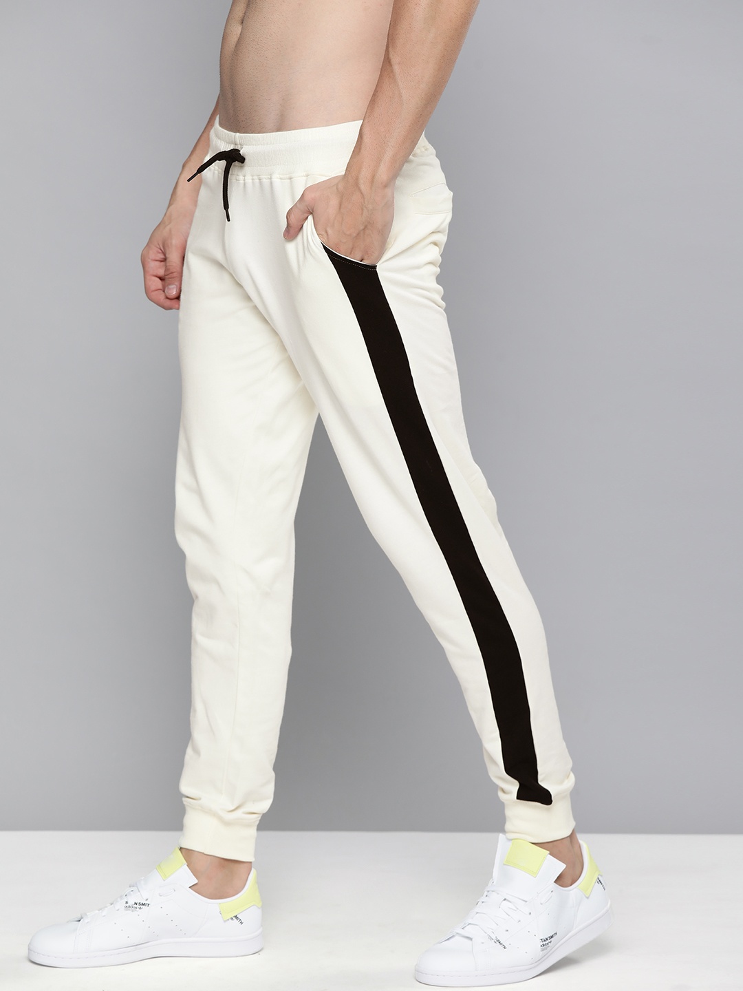 

HERE&NOW Men Cream Solid Pure Cotton Regular Joggers With Side Stripes