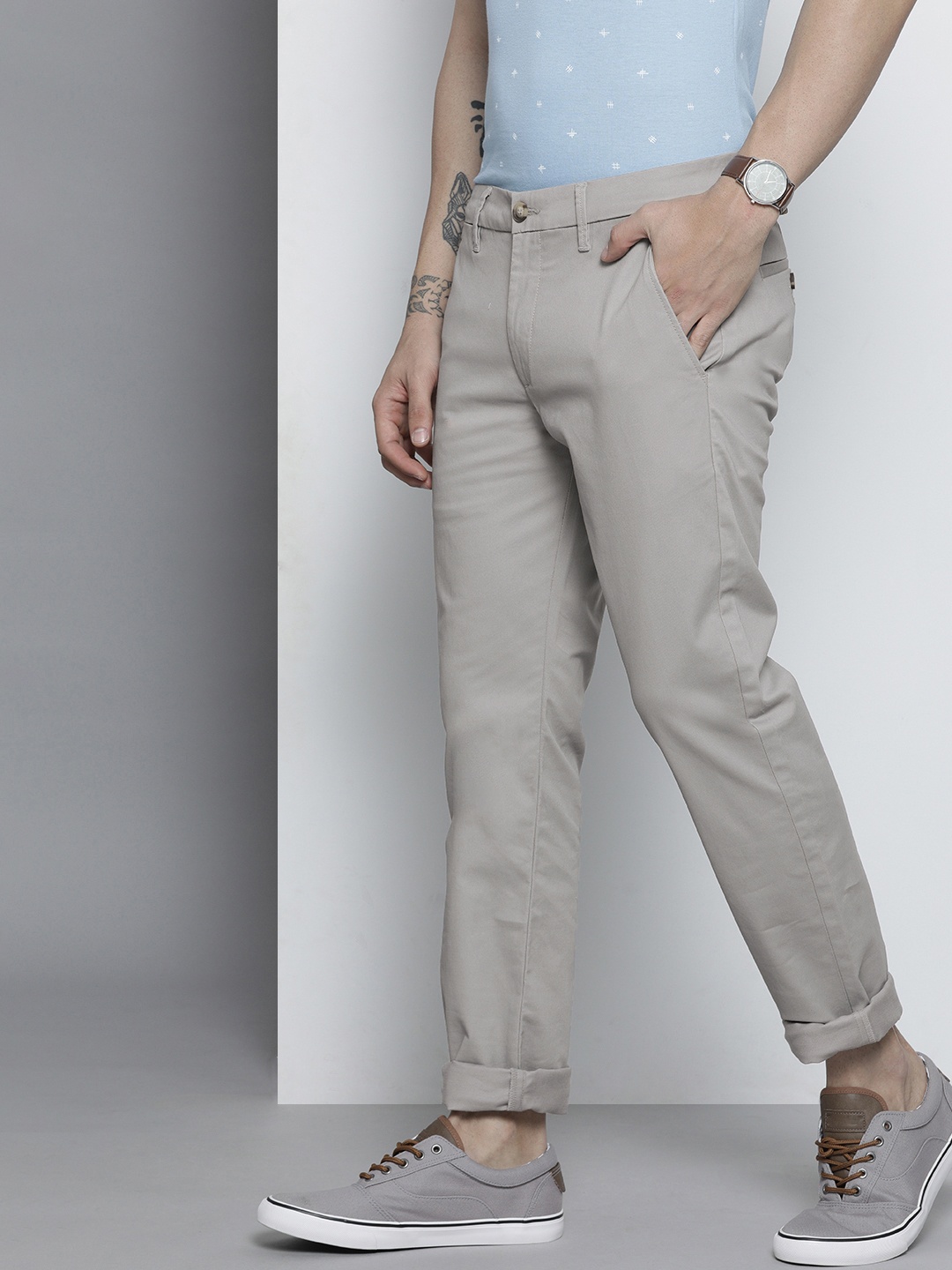 

Nautica Men Grey Textured Mid Rise Slim Fit Trousers