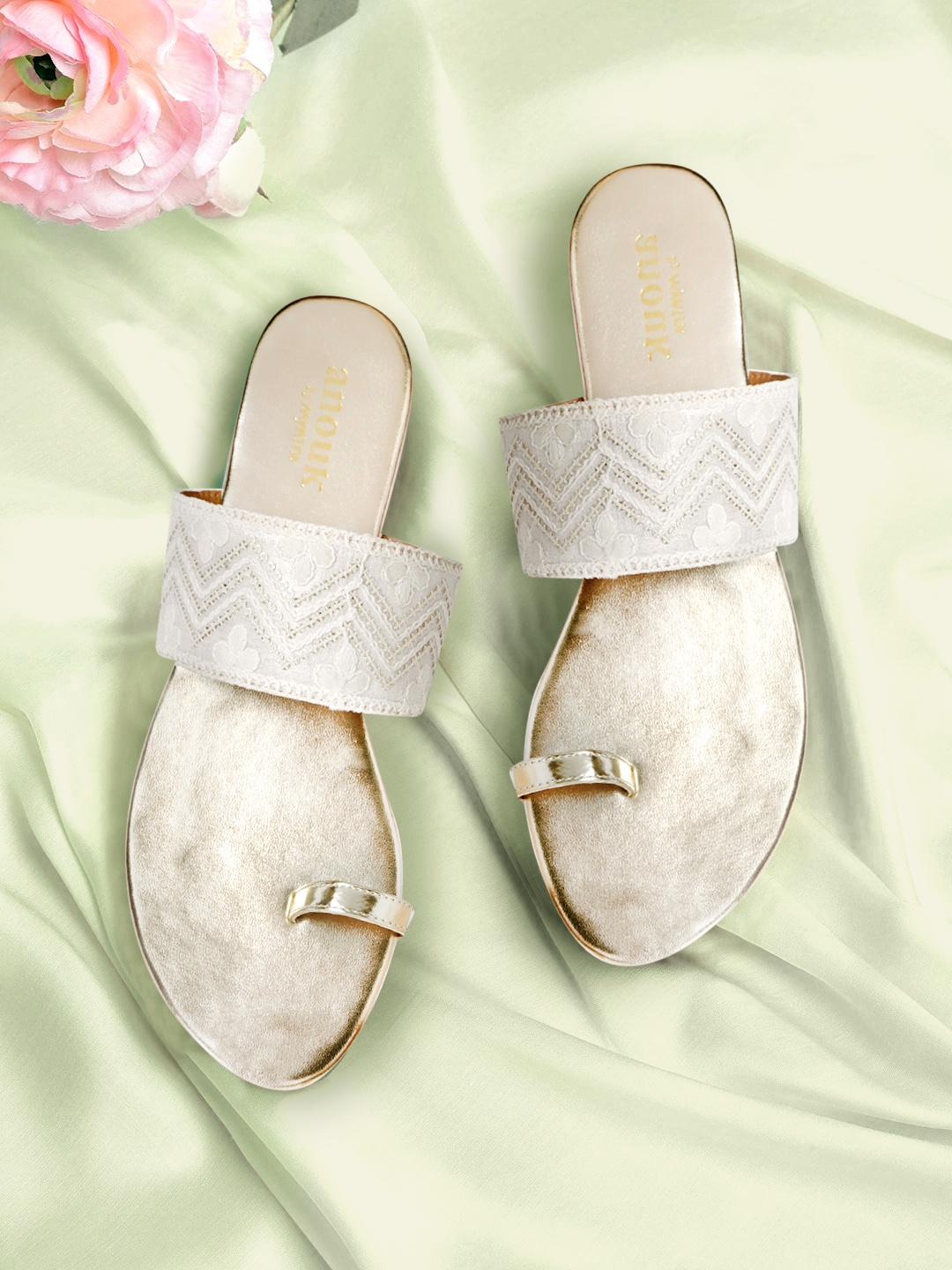 

Anouk Women White & Gold-Toned Ethnic Embellished One Toe Flats