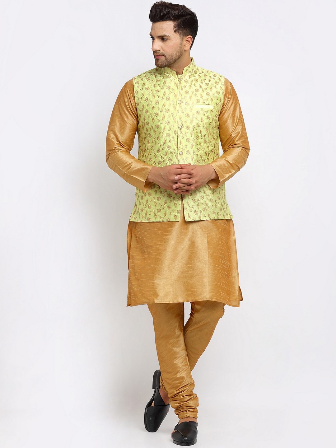 

KRAFT INDIA Men Kurta and Churidar with Embroidered Nehru jacket, Gold
