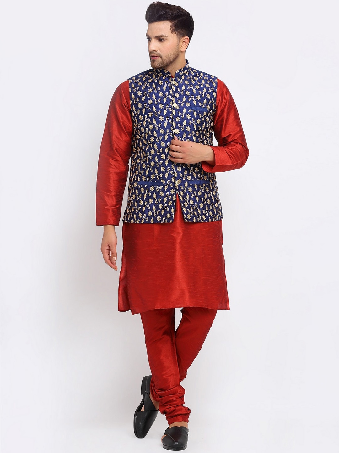 

KRAFT INDIA Men Kurta & Churidar with Embroidered Nehru jacket, Maroon