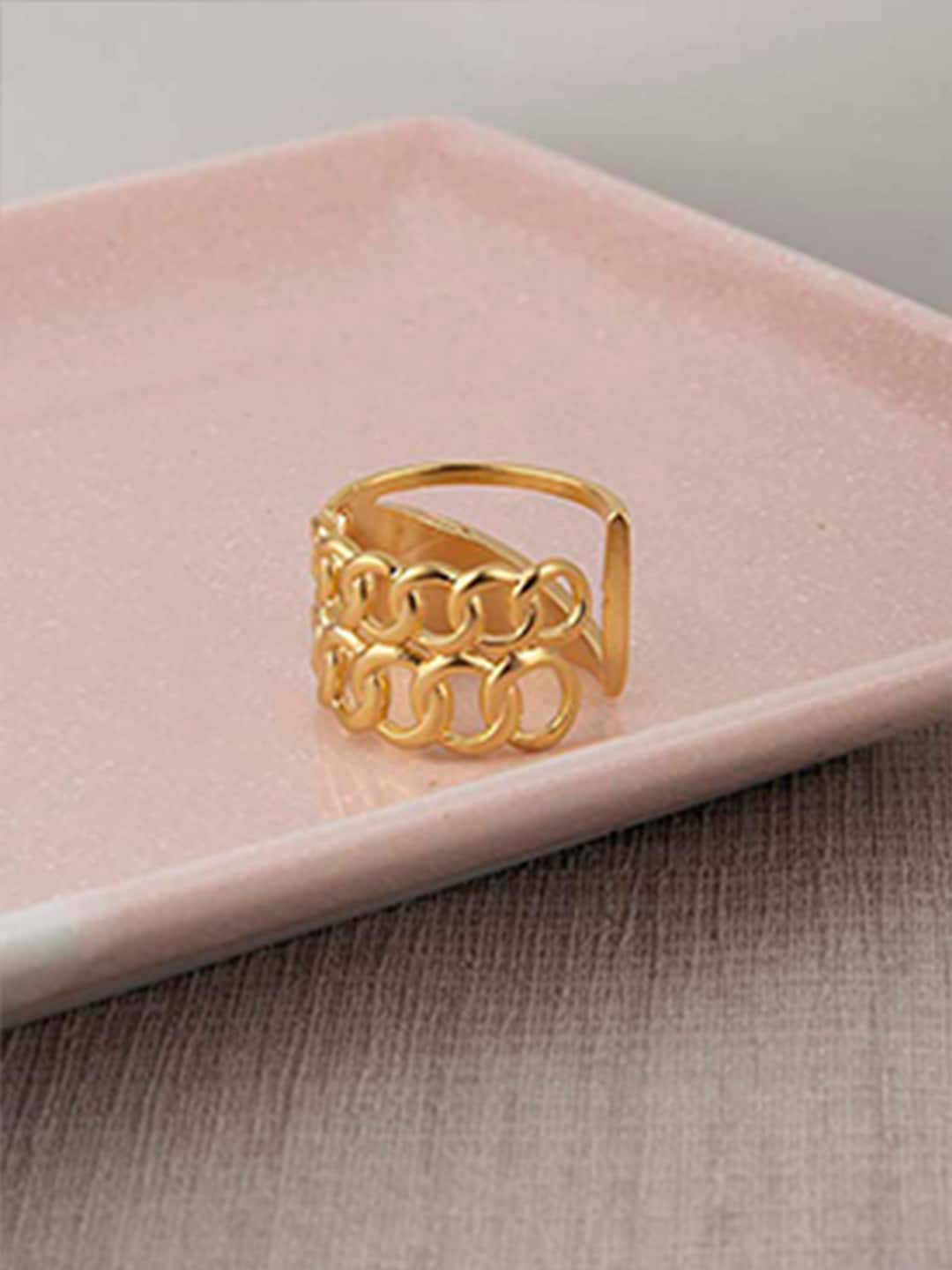 

Queen Be Gold-Plated Adjustable Finger Ring