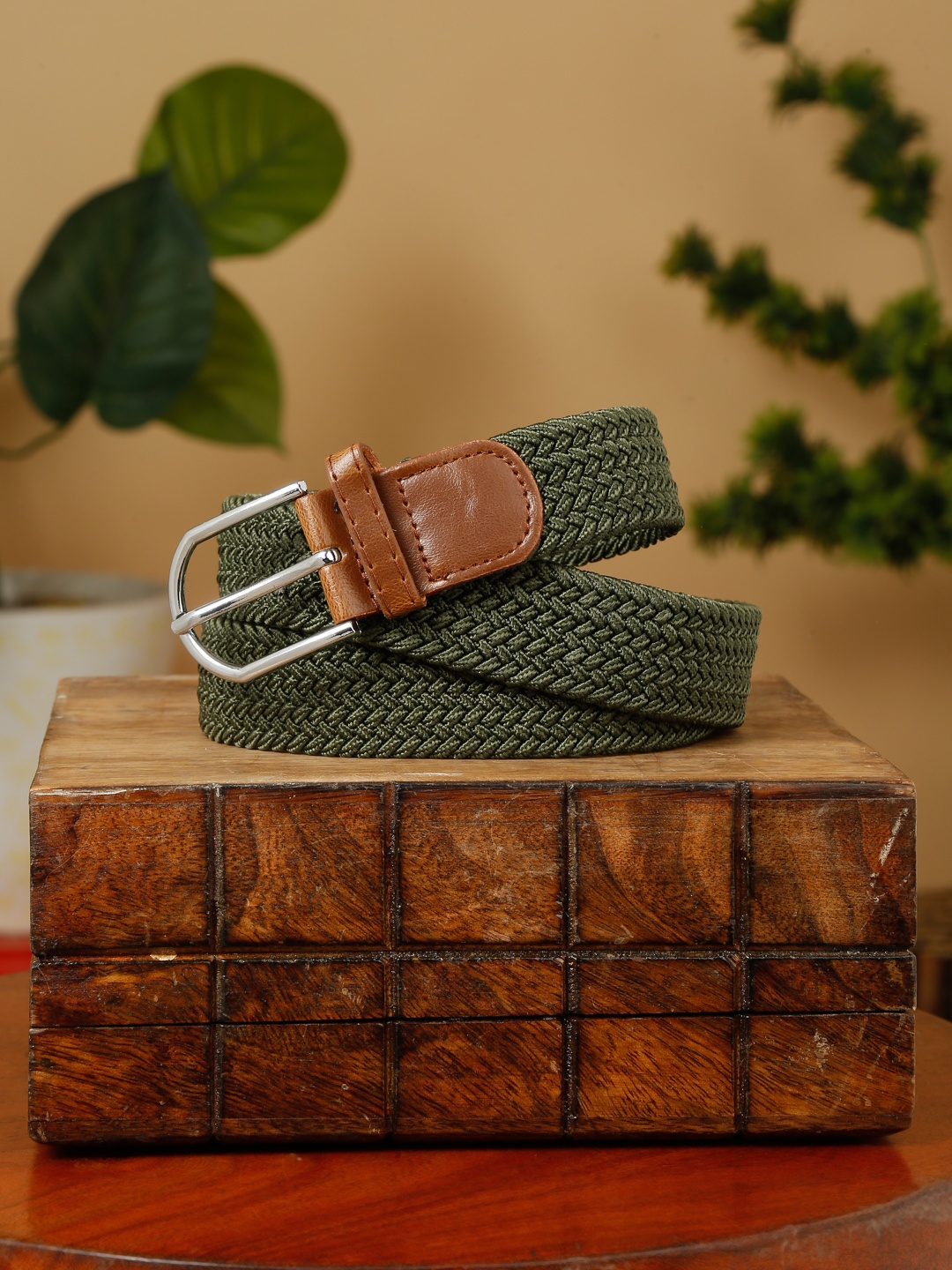 

MONKS & KNIGHTS Men Green Belt