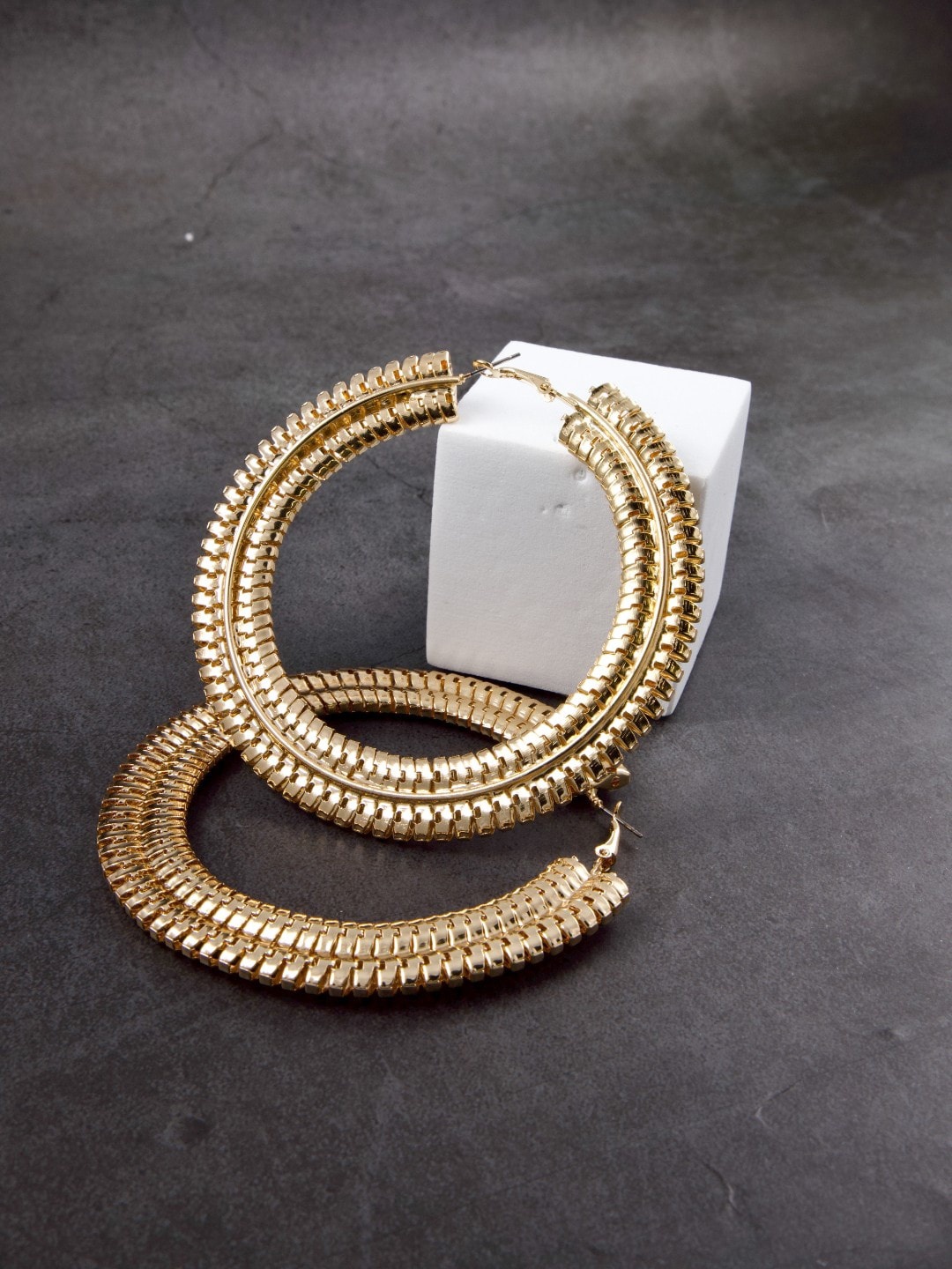 

anore Women Gold-Plated Exaggerated Big Hoop Earrings