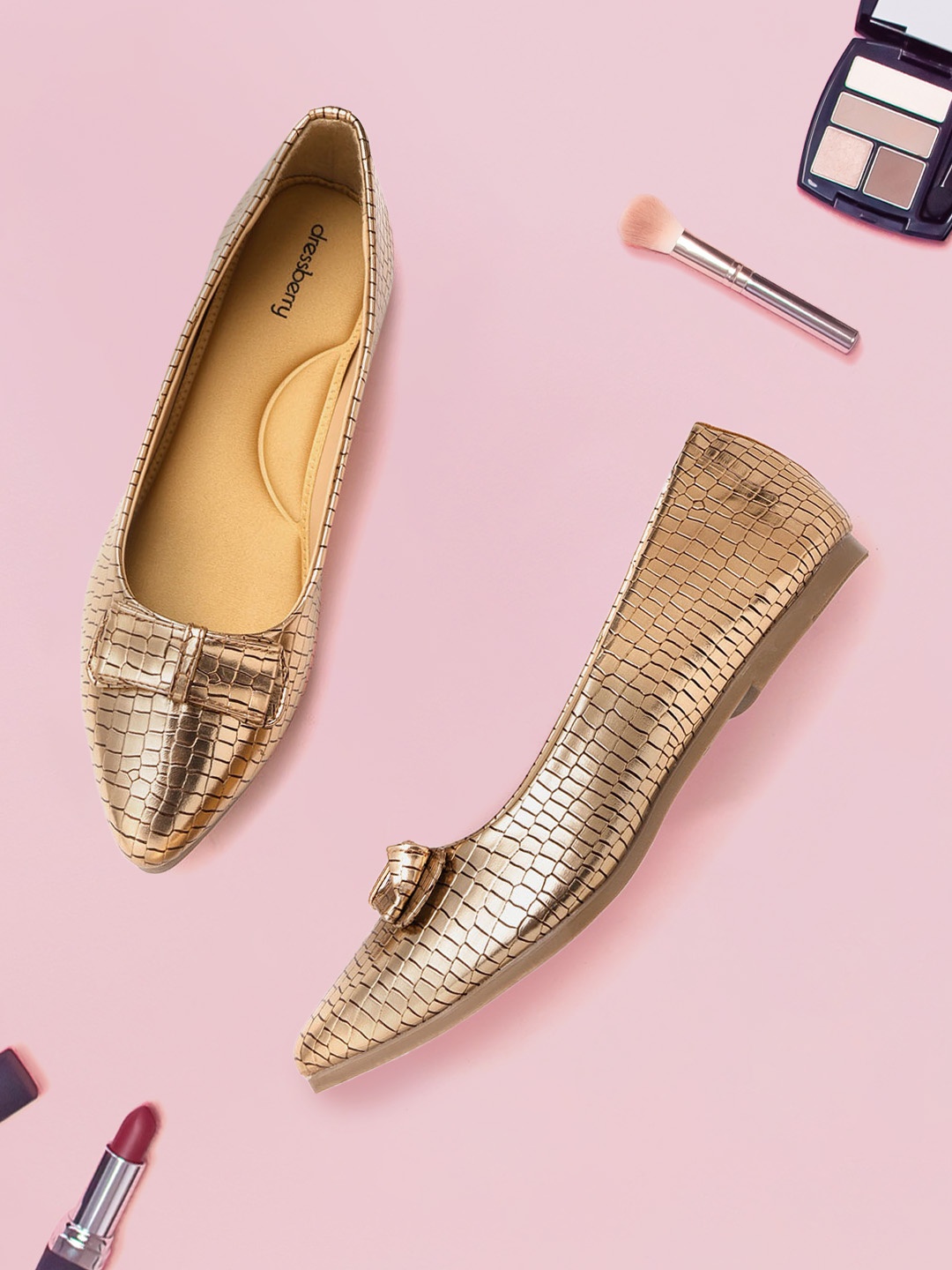 

DressBerry Women Rose Gold-Toned Croc Textured Ballerinas with Bow Detail