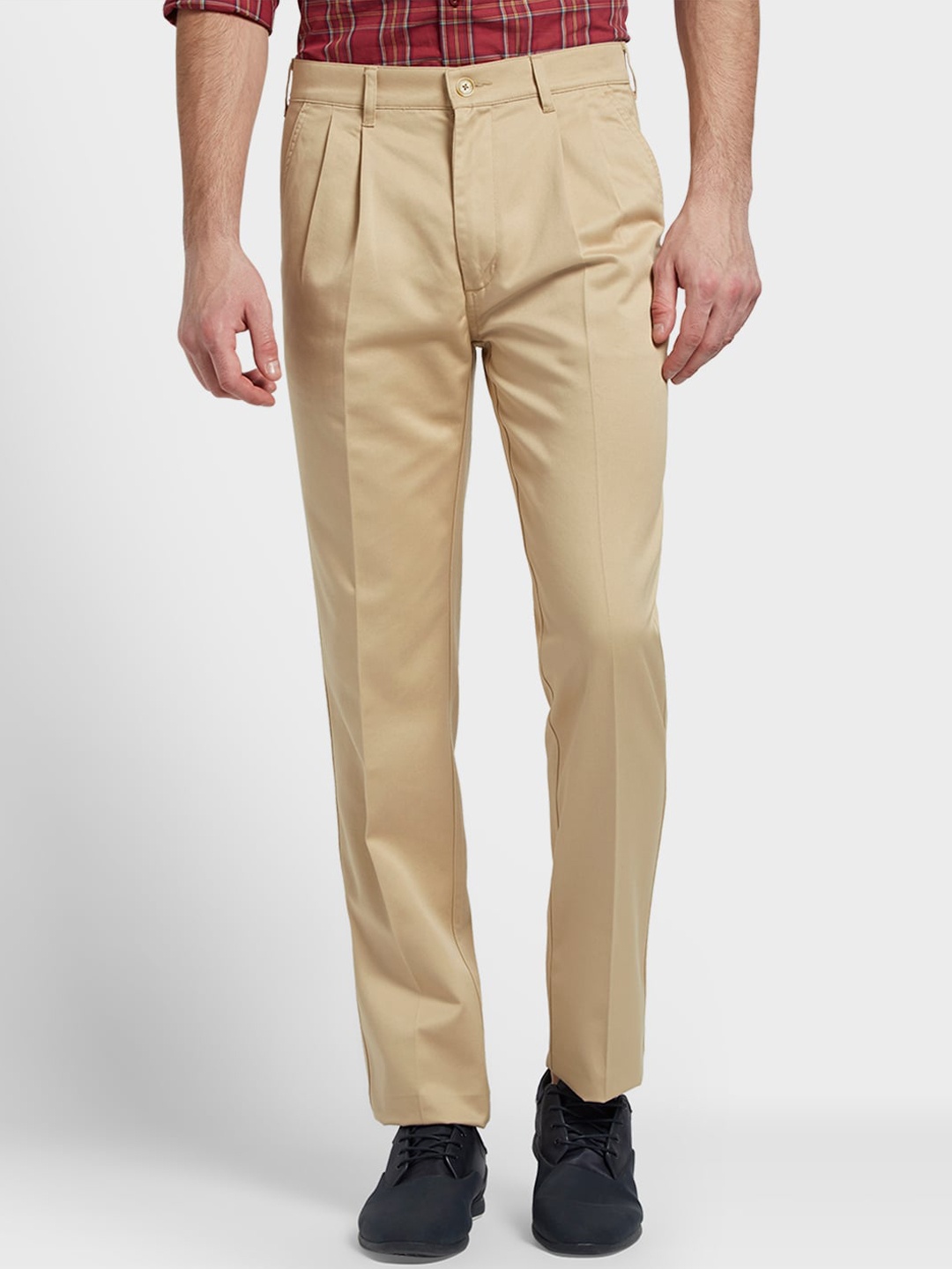 

ColorPlus Men Khaki Regular Fit Solid Pleated Formal Trousers