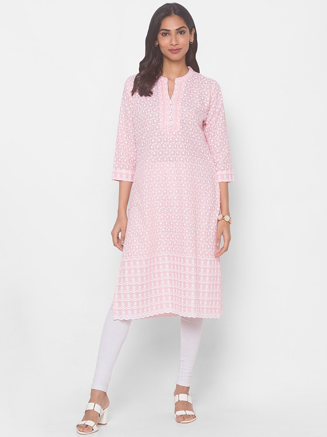 

ZOLA Women Peach-Coloured Embroidered Lucknowi Chikankari Georgette Kurta