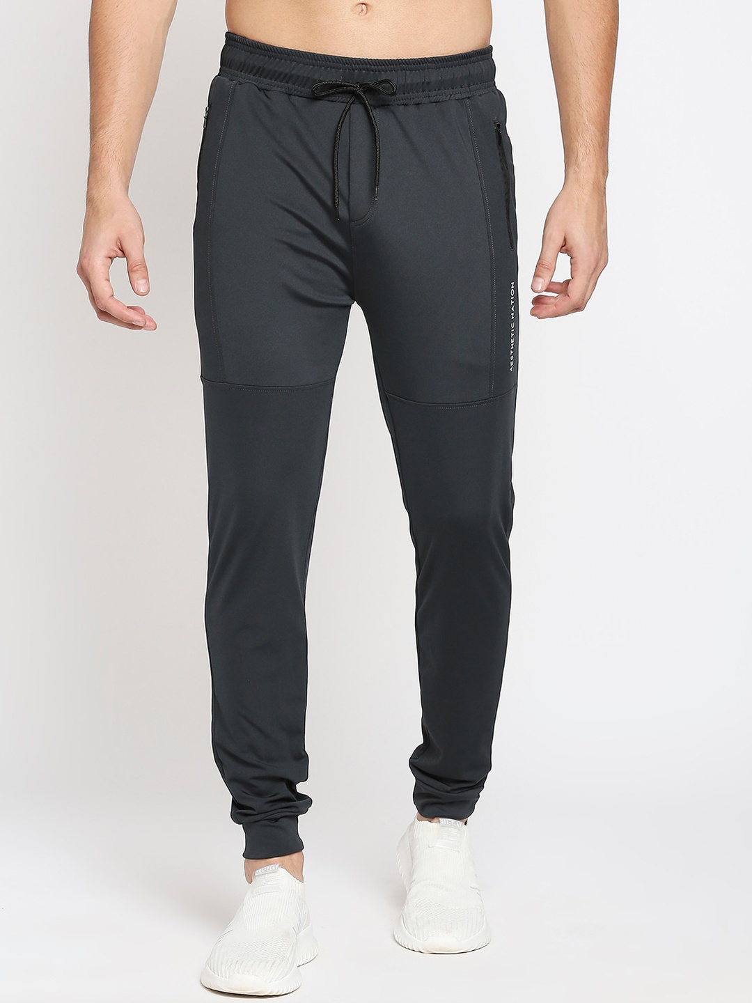 

AESTHETIC NATION Men Charcoal Grey Solid Trueknit Track Pants