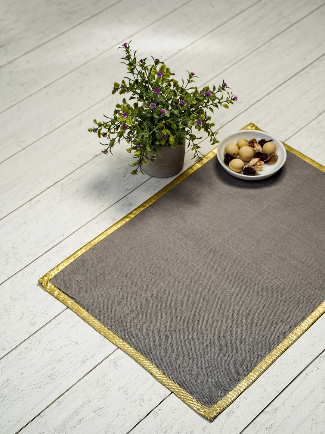 

Pure Home and Living Grey & Gold Coloured Solid Table Placemat