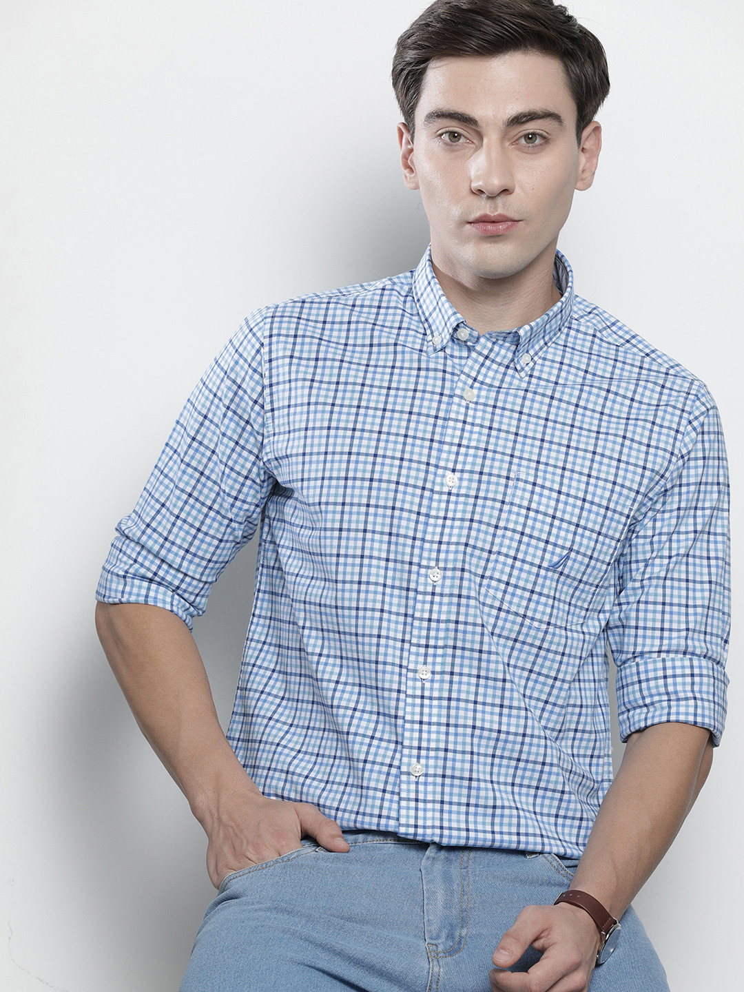 

Nautica Men White & Blue Windowpane Checked Casual Shirt