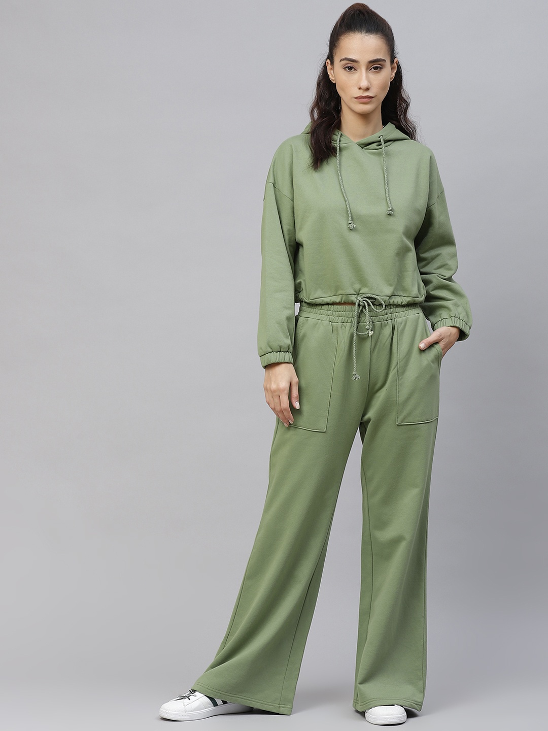 

Laabha Women Green Solid Tracksuit