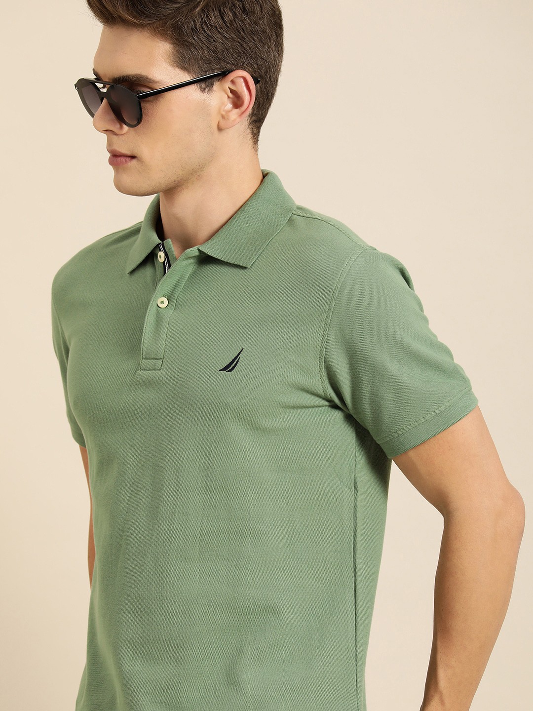 

Nautica Men Olive Green Solid Pure Cotton Slim Fit T-shirt