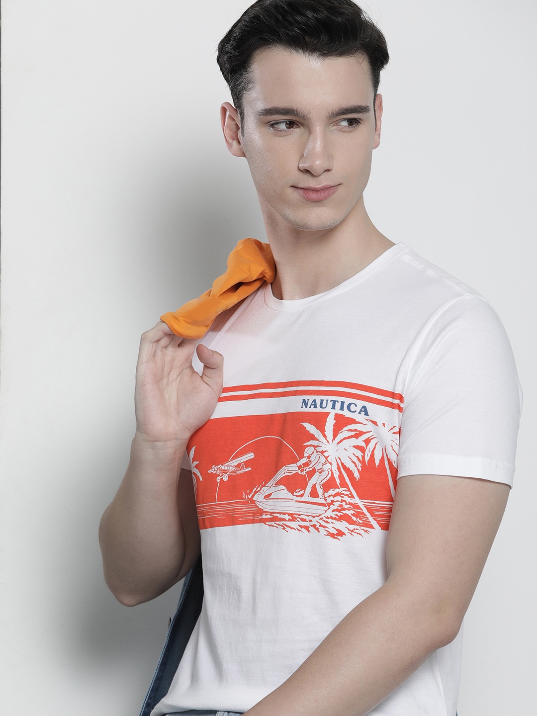 

Nautica Men Graphic Print Round Neck Pure Cotton T-shirt With Minimal Brand Logo Detail, White
