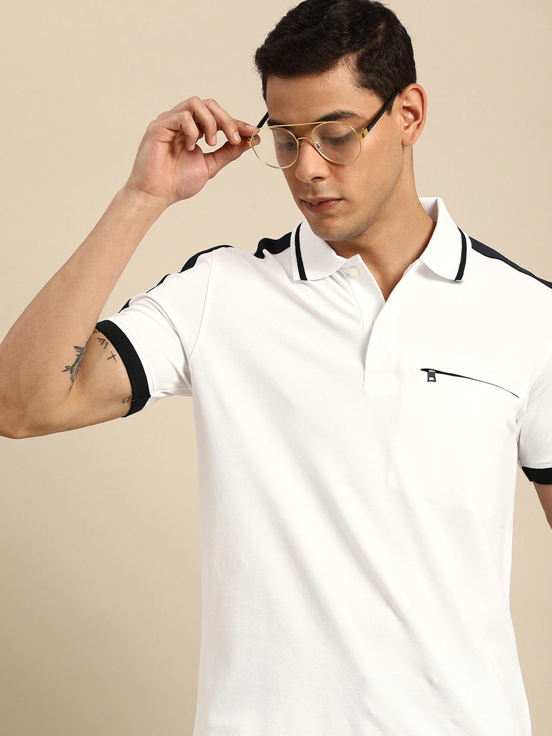 

Nautica Men White Solid Polo Collar T-shirt With Zip Pocket