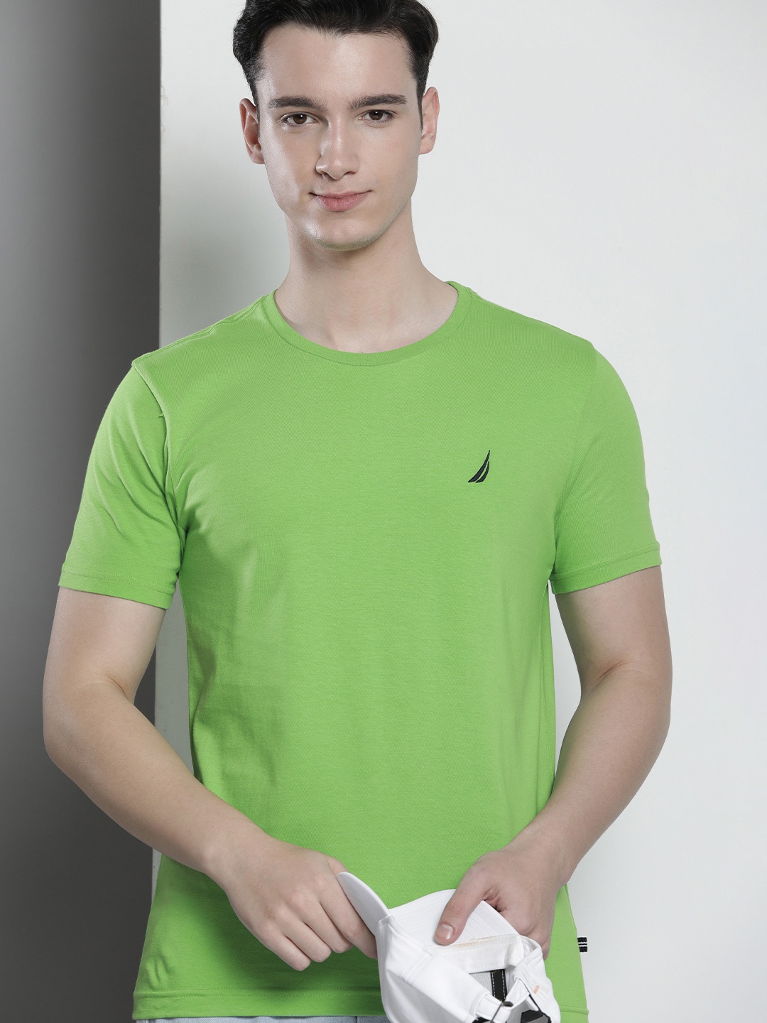 

Nautica Men Pure Cotton Slim Fit T-shirt, Green