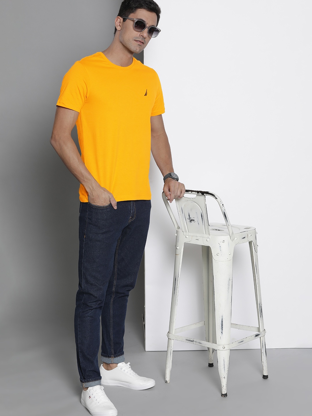 

Nautica Men Yellow Solid Round Neck Embroidered Pure Cotton Slim Fit T-shirt