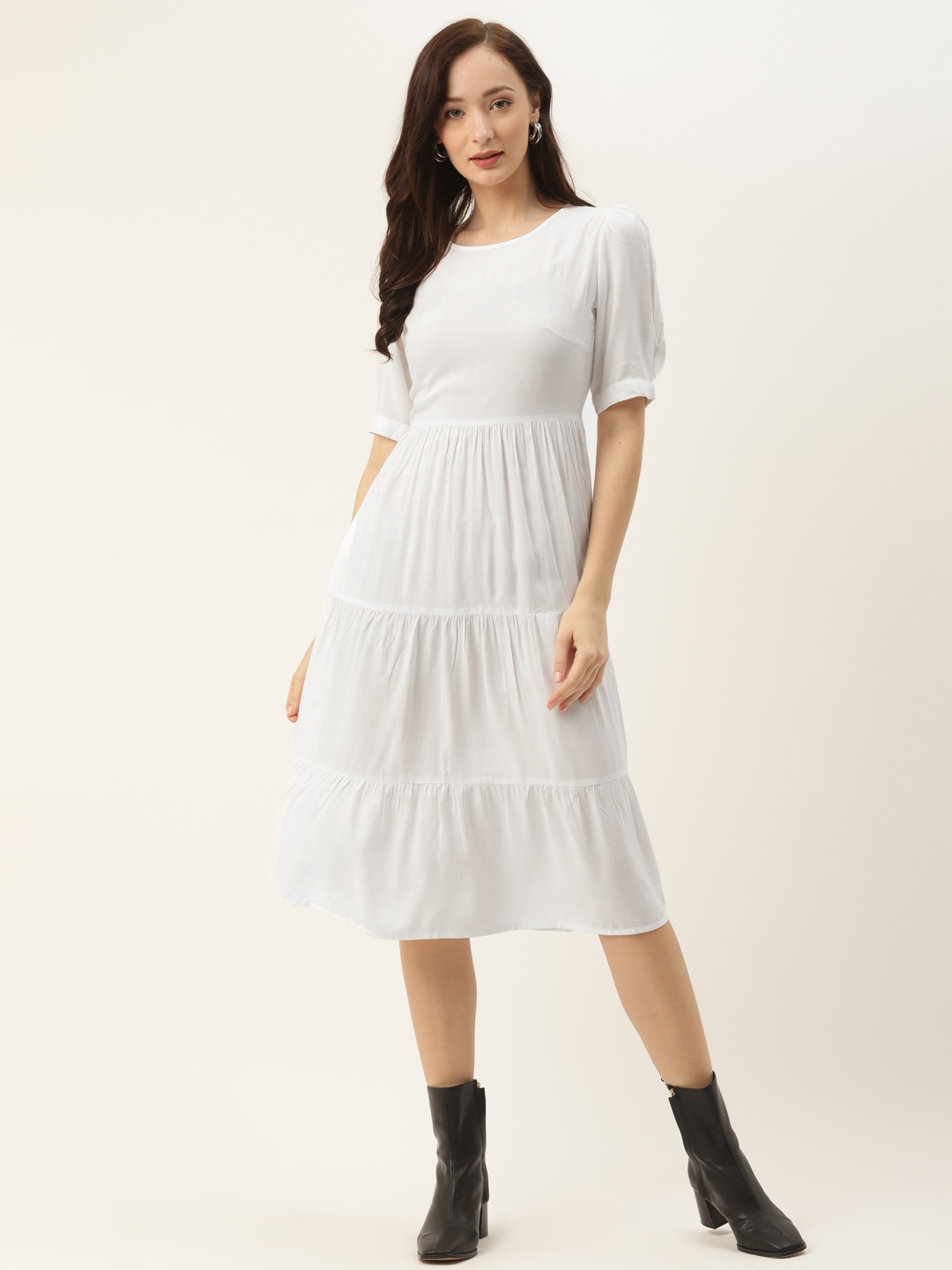 

BRINNS White Solid Puff Sleeves Tiered Flared Dress