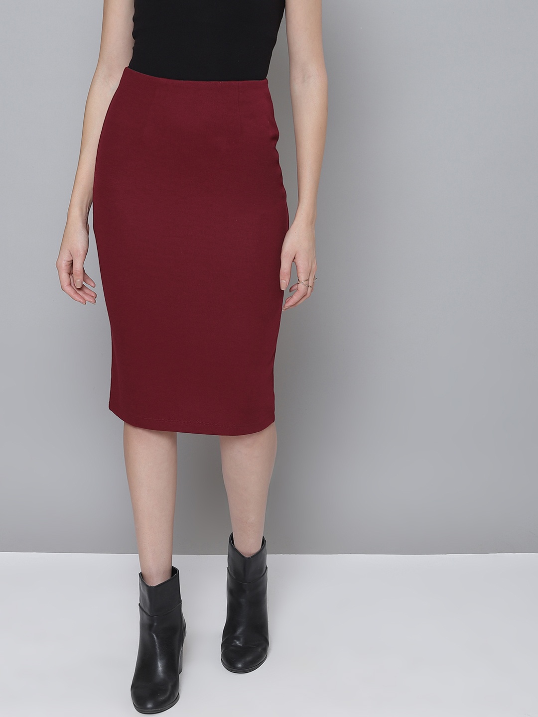 

SASSAFRAS Women Maroon Solid Pencil Skirt