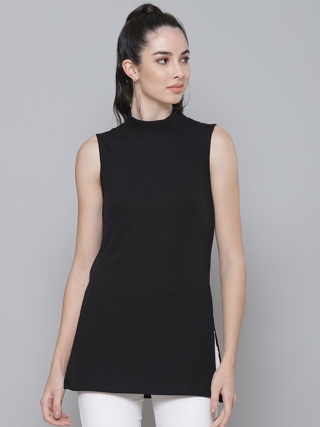 

SASSAFRAS Black Ribbed Side Slit Regular Top