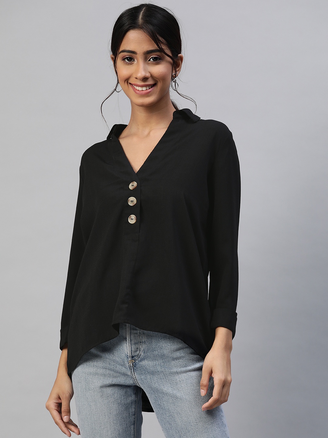 

RUNWAYIN Black Crepe Regular Top