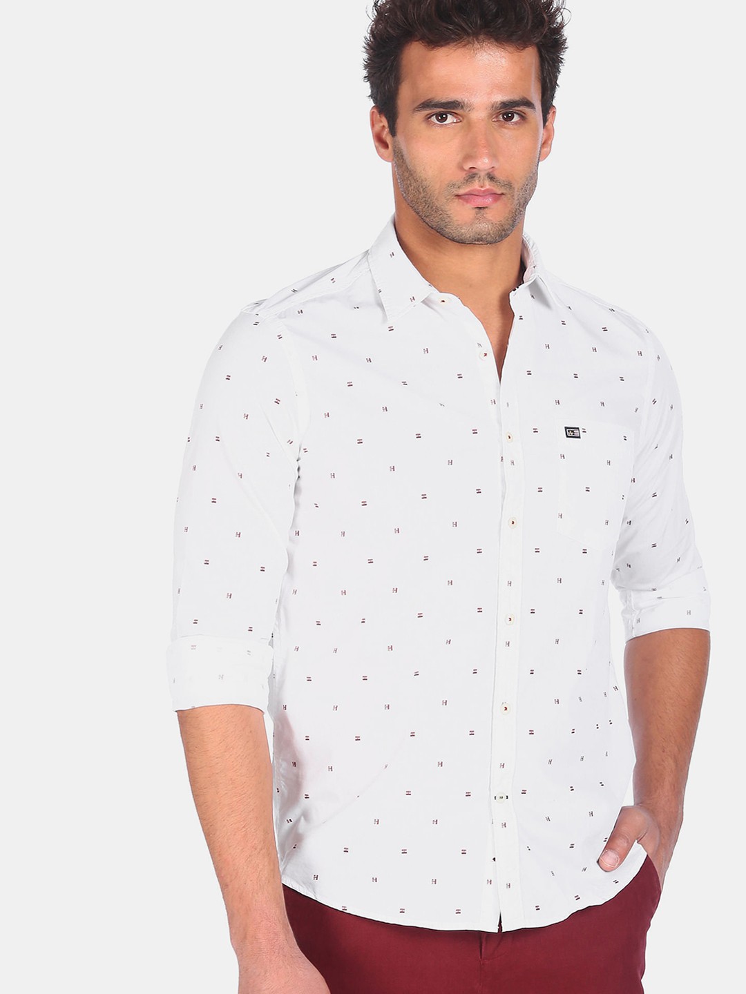 

Arrow Sport Men White & Red Opaque Printed Pure Cotton Casual Shirt