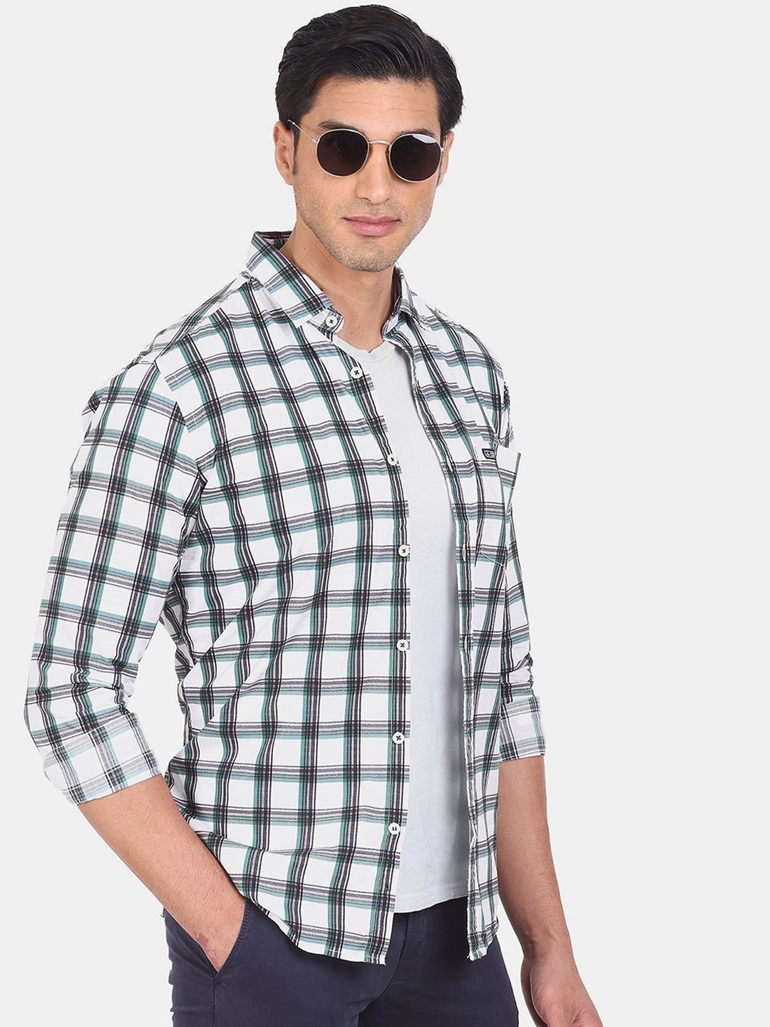 

Arrow Sport Men White Opaque Checked Pure Cotton Casual Shirt