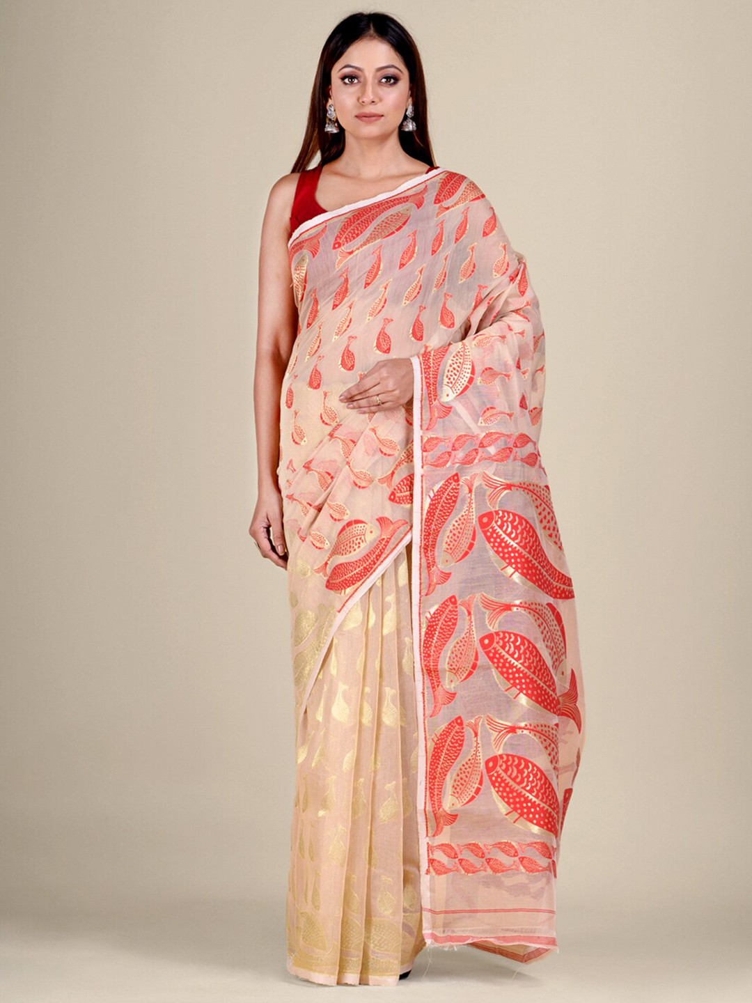 

Mitera Beige & Red Silk Cotton Jamdani Saree