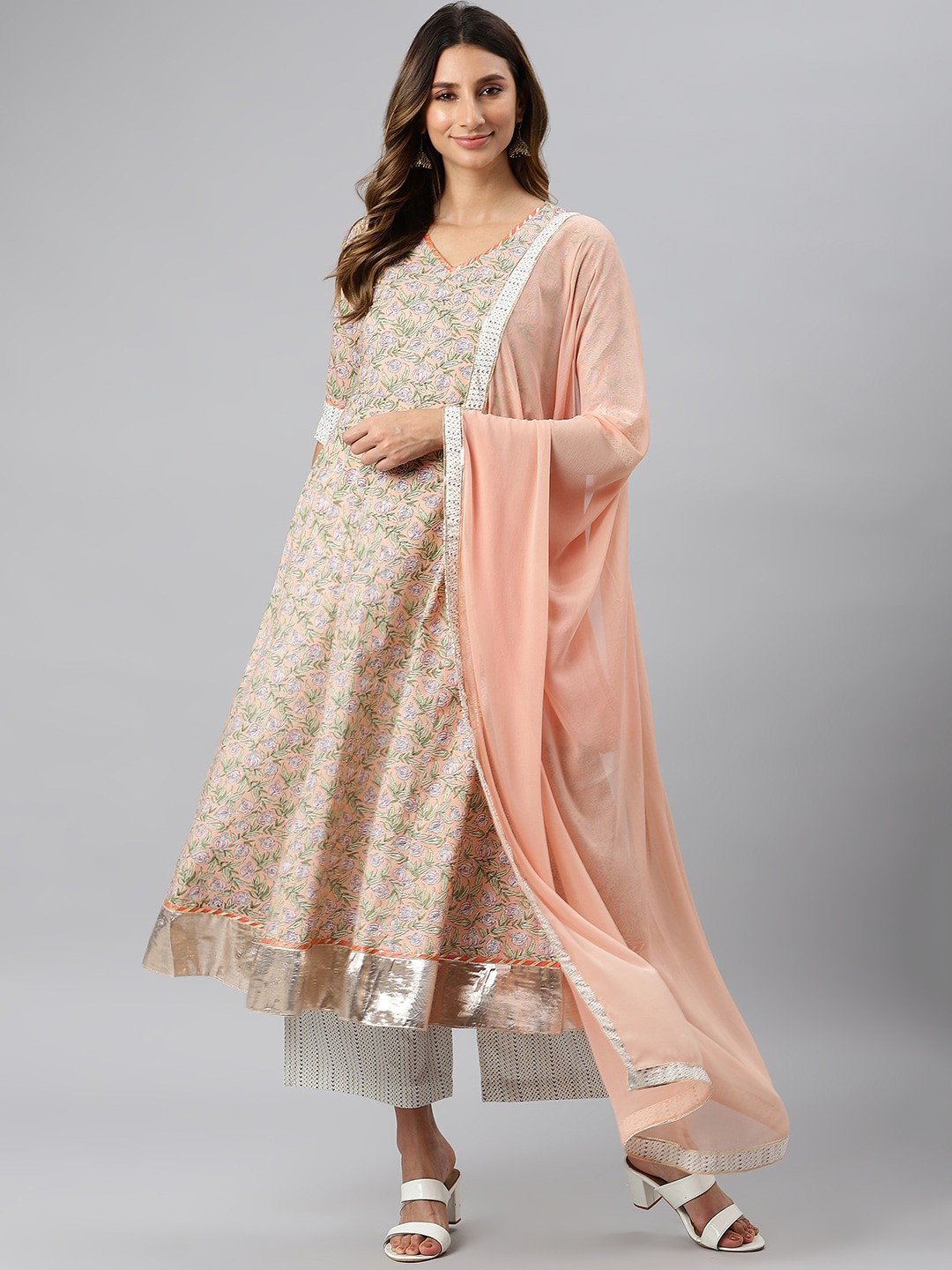 

SIAH Women Peach-Coloured & Green Floral Pure Cotton Kurta With Trousers & Dupatta