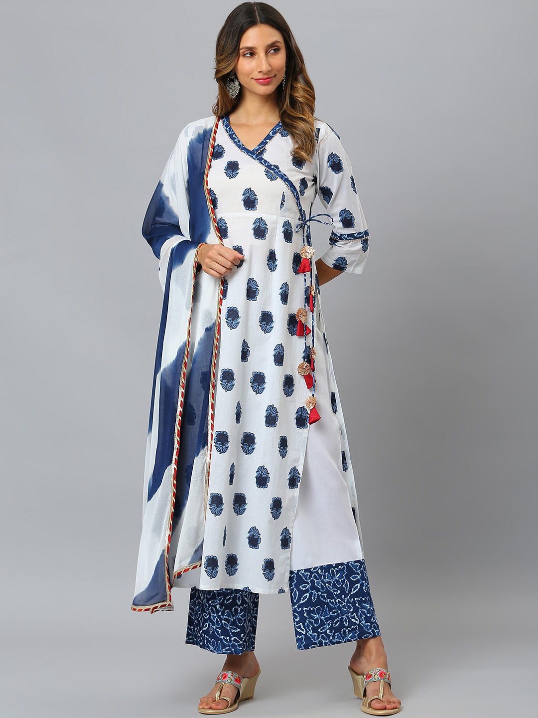 

SIAH Women White Floral Printed Angrakha Kurta with Palazzos & With Dupatta