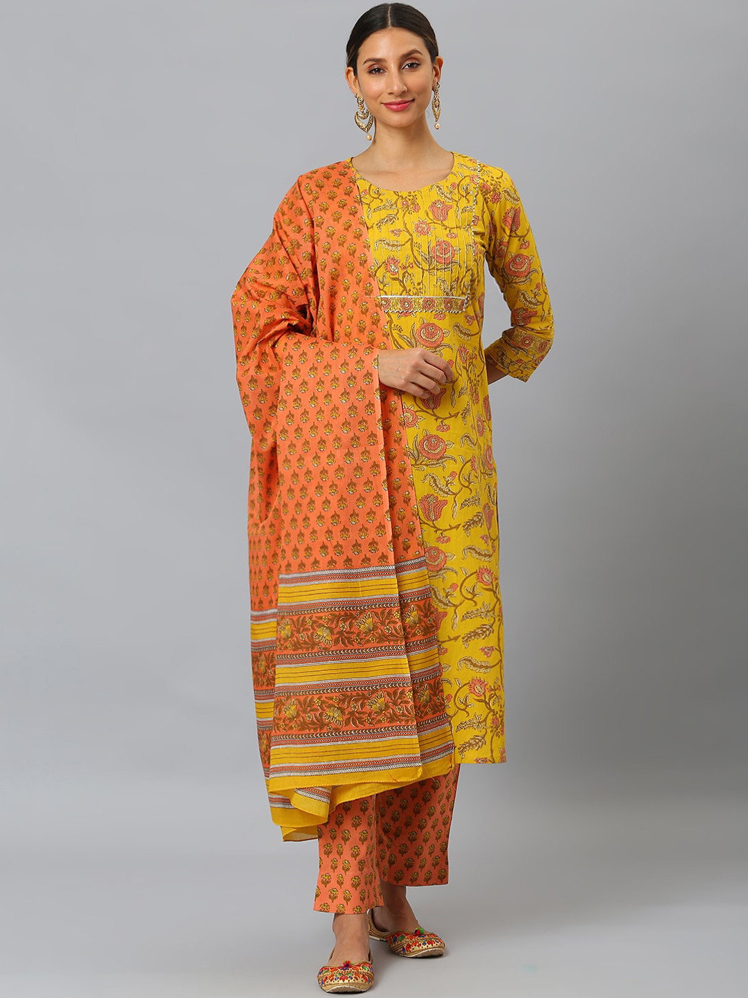 

SIAH Women Yellow Ethnic Motifs Printed Panelled Sequinned Pure Cotton Kurti with Trousers & With Dupatta