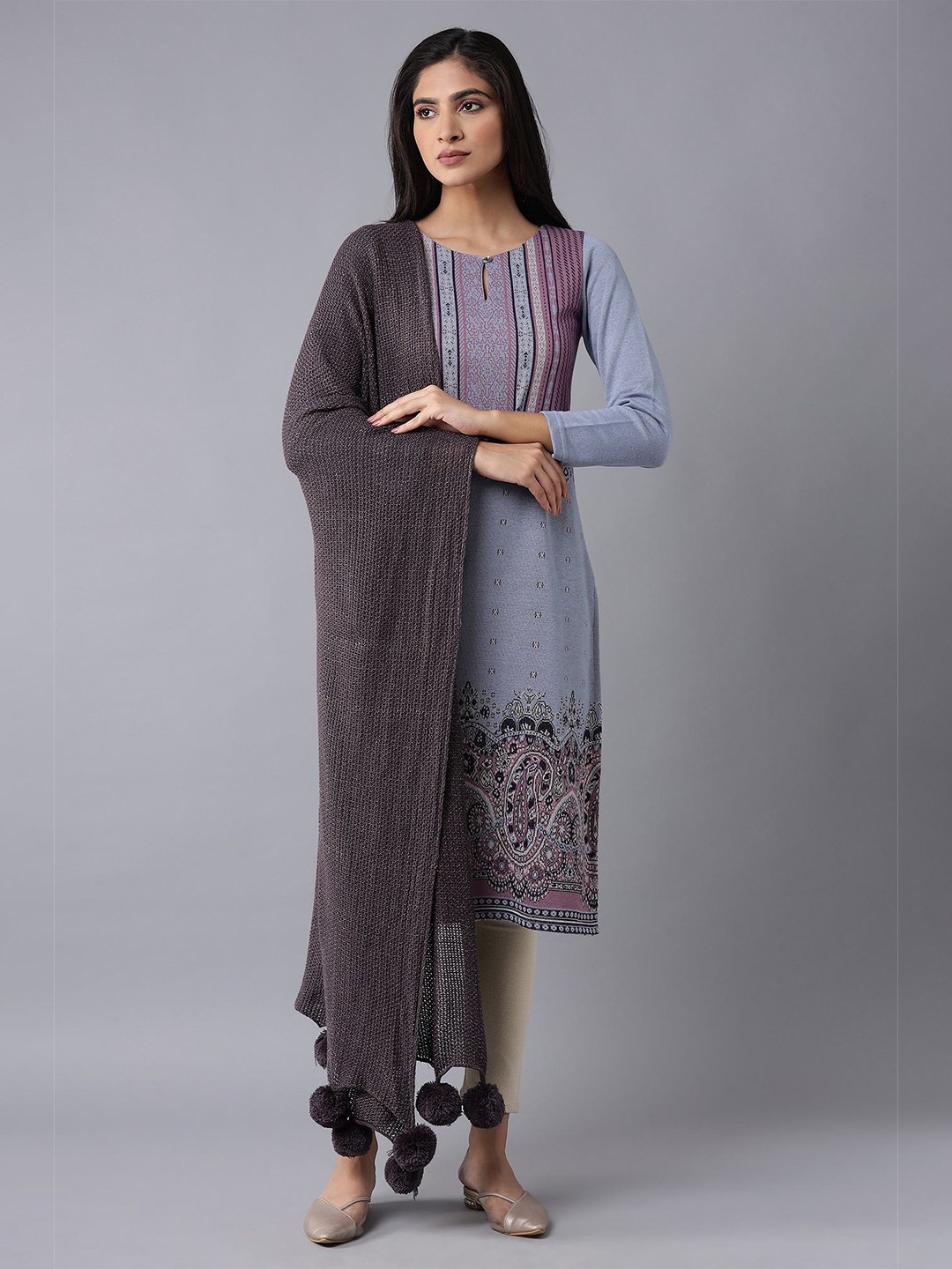 

W Women Grey Acrylic Stole