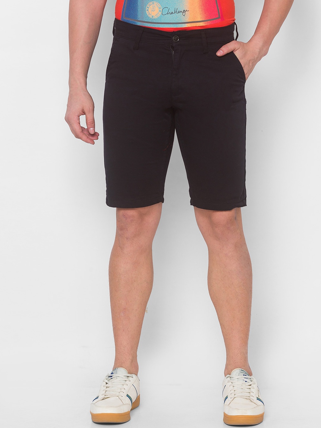 

Globus Men Black Solid Regular Shorts