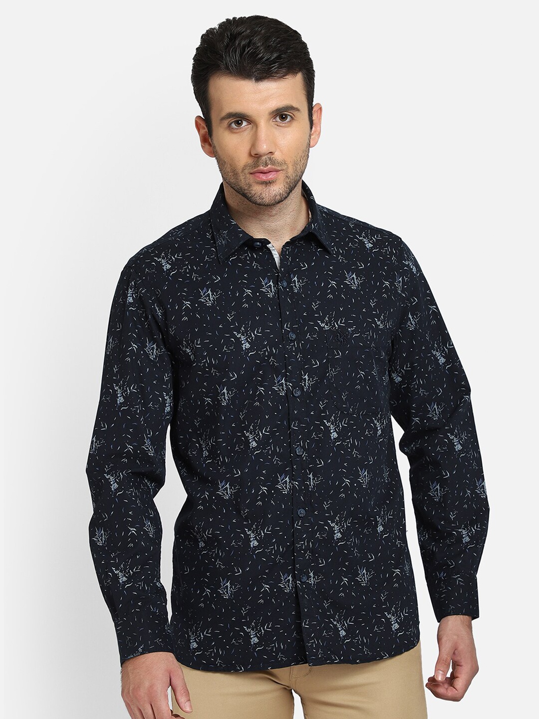 

Cantabil Men Navy Blue Floral Printed Casual Shirt