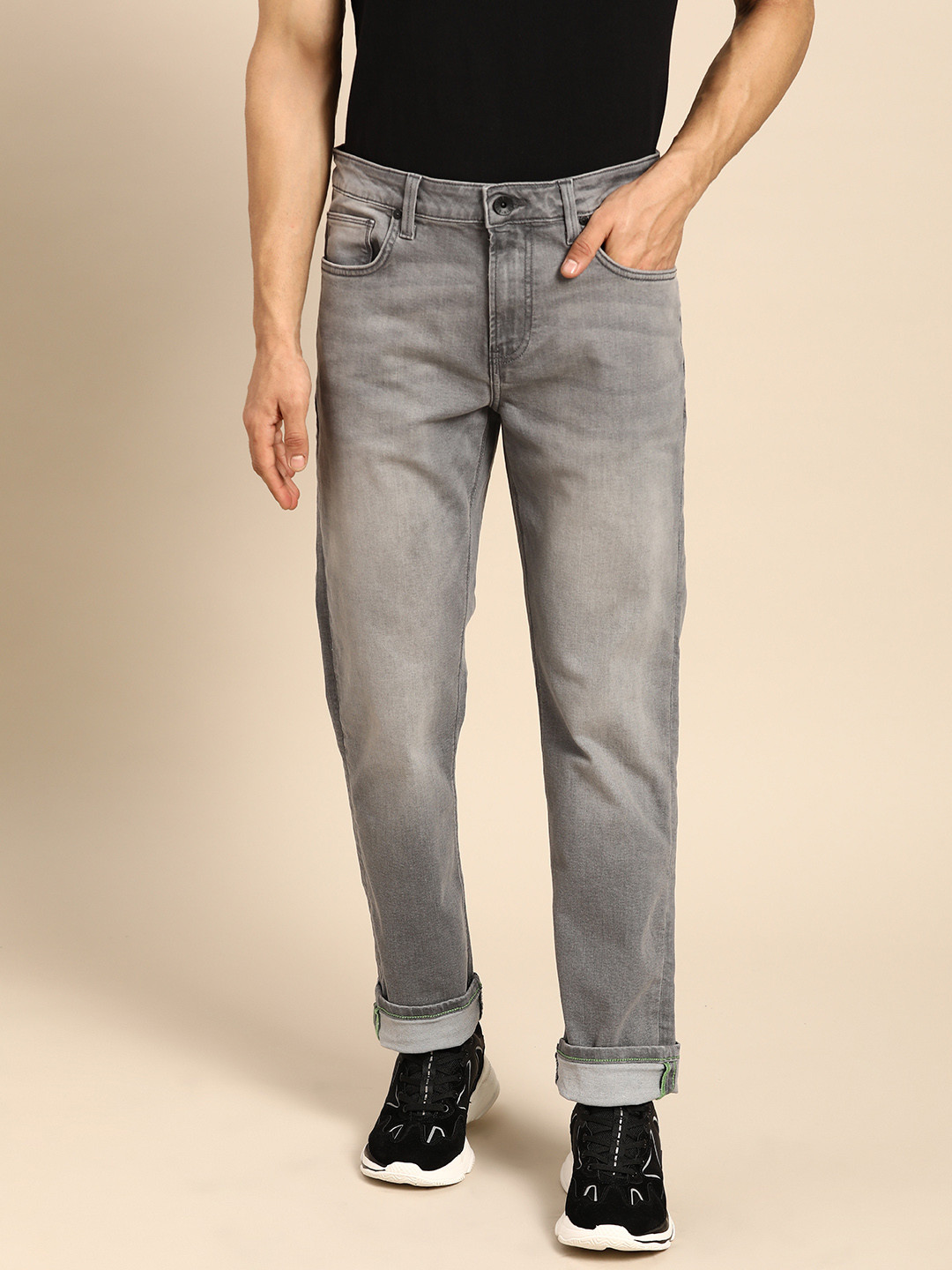 

United Colors of Benetton Men Grey Slim Straight Fit Light Fade Stretchable Jeans