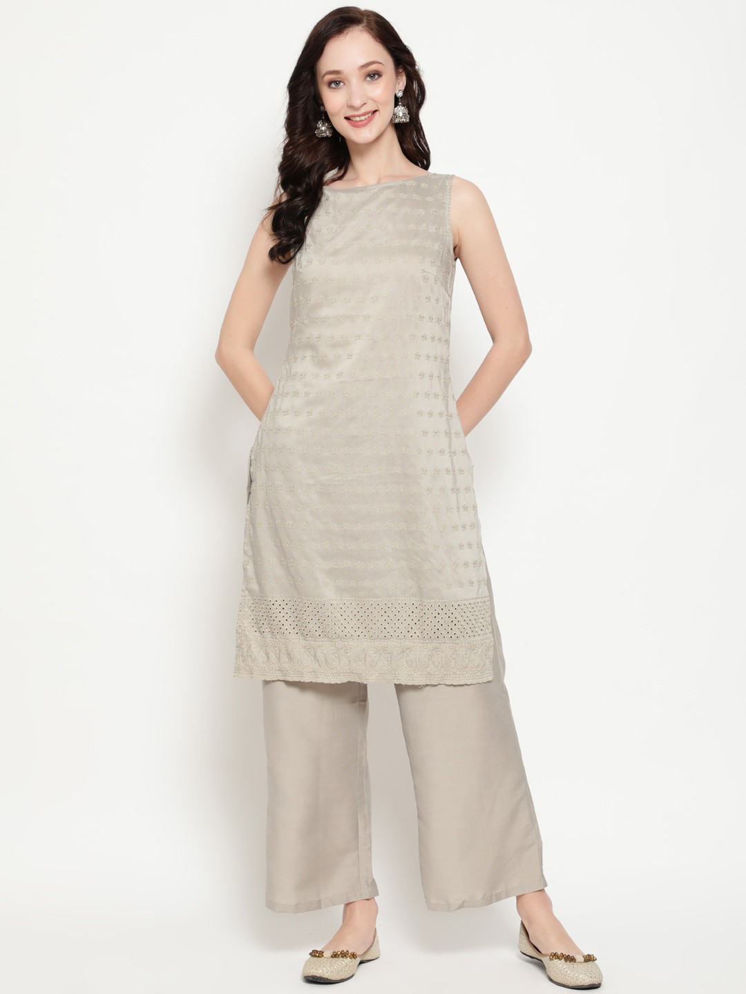 

antaran Women Grey Printed Schiffli Design Regular Kurta with Palazzos