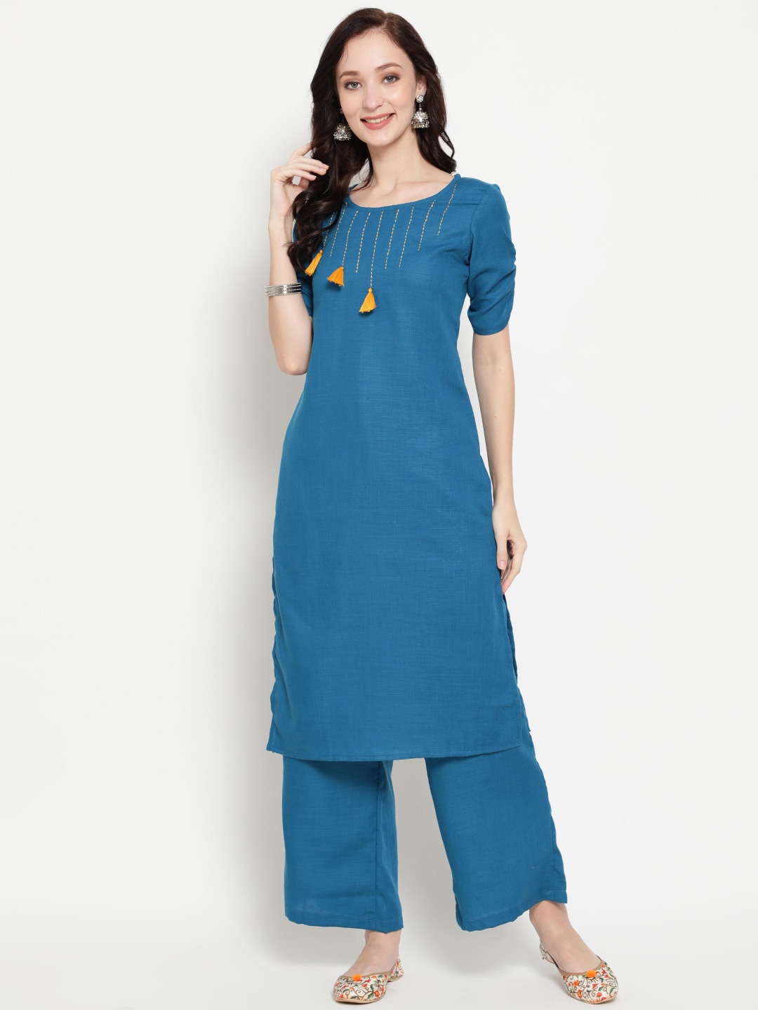 

antaran Women Blue Regular Thread Work Kurta with Palazzos