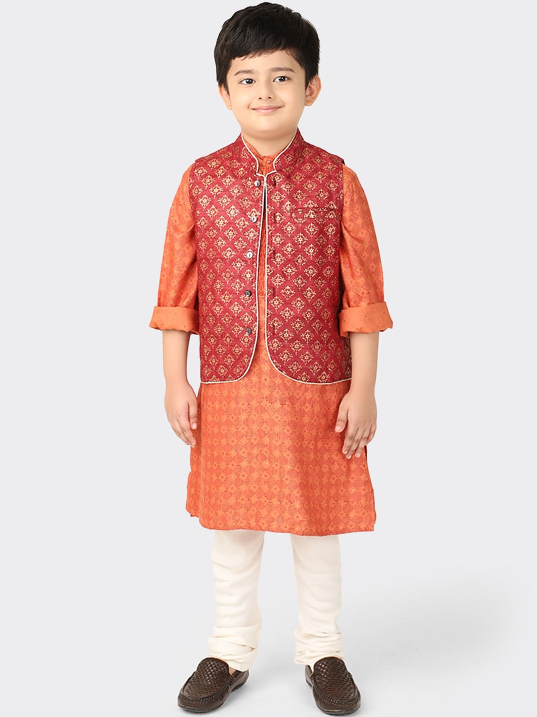 

Fabindia Boys Red & Gold-Toned Printed Pure Silk Woven Nehru Jacket