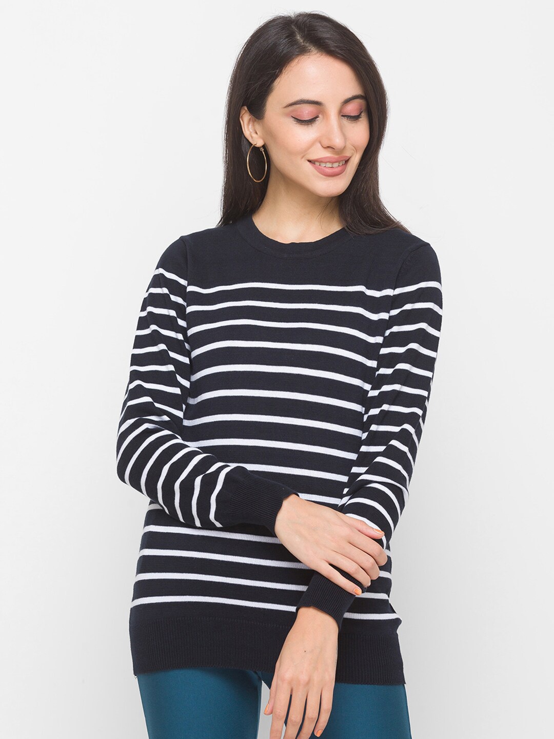 

Globus Women Black & White Striped Pullover