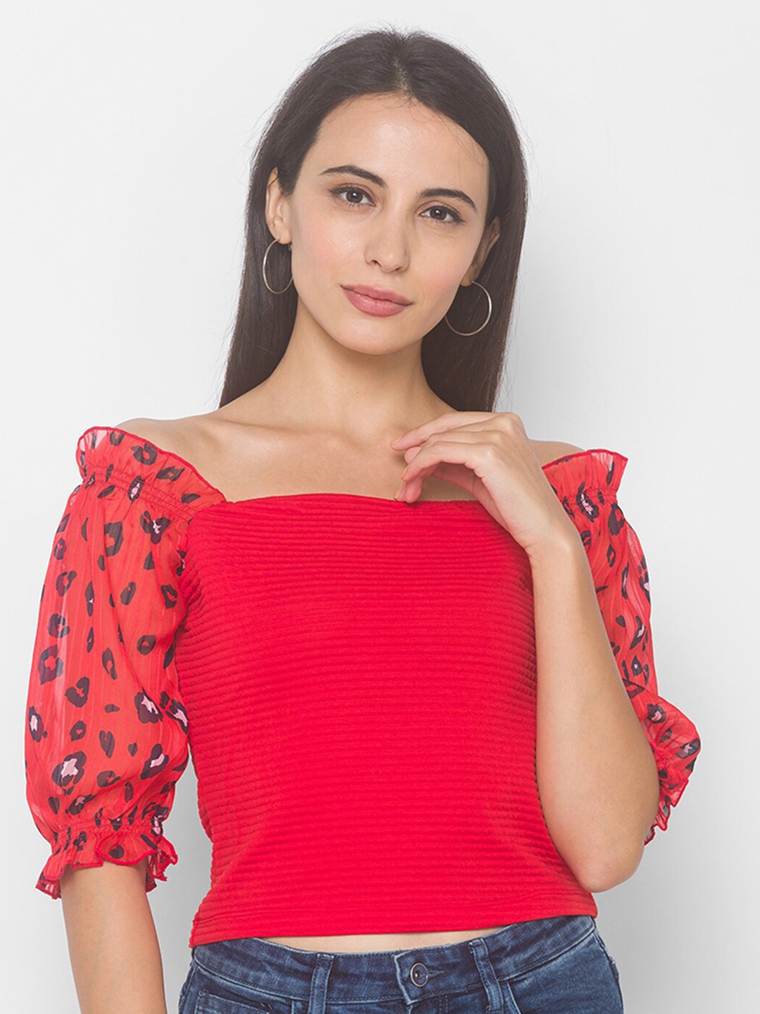 

Globus Woman Red Off-Shoulder Georgette Bardot Crop Top