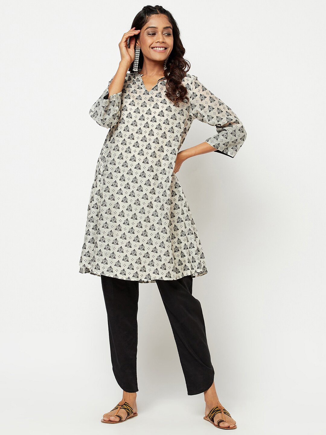 

Fabindia Grey & Black Mandarin Collar Ethnic Printed Cotton Tunic