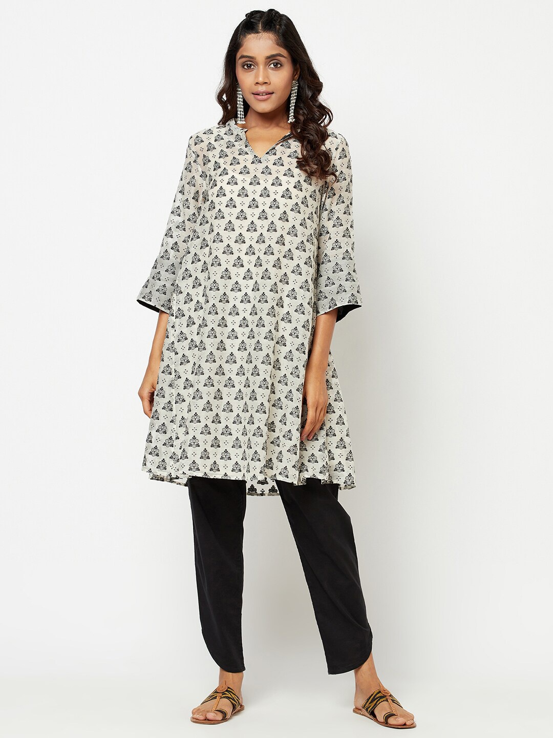 

Fabindia Grey & Black Mandarin Collar Ethnic Printed Cotton Tunic