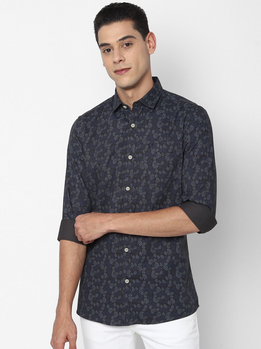 

Allen Solly Sport Men Navy Blue Floral Opaque Printed Pure Cotton Casual Shirt
