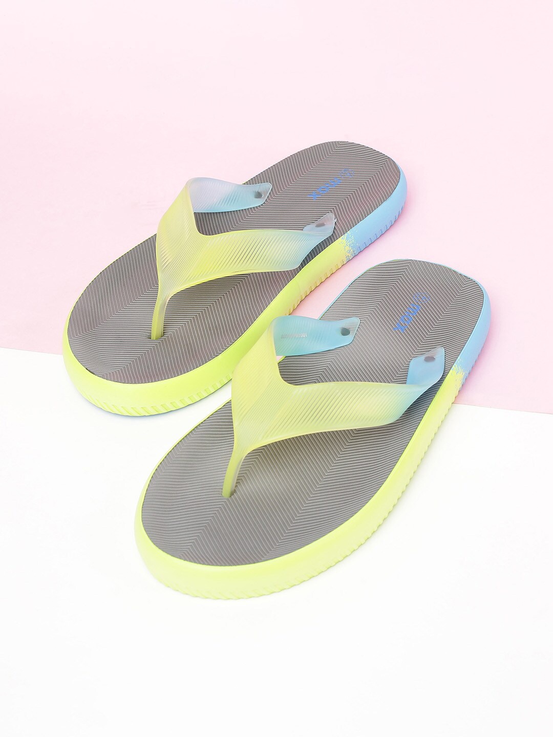 

max Women Green & Blue Rubber Thong Flip-Flops