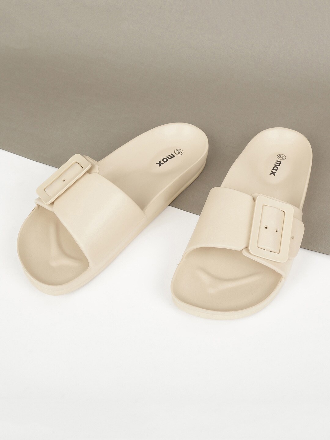 

max Women Beige Rubber Sliders