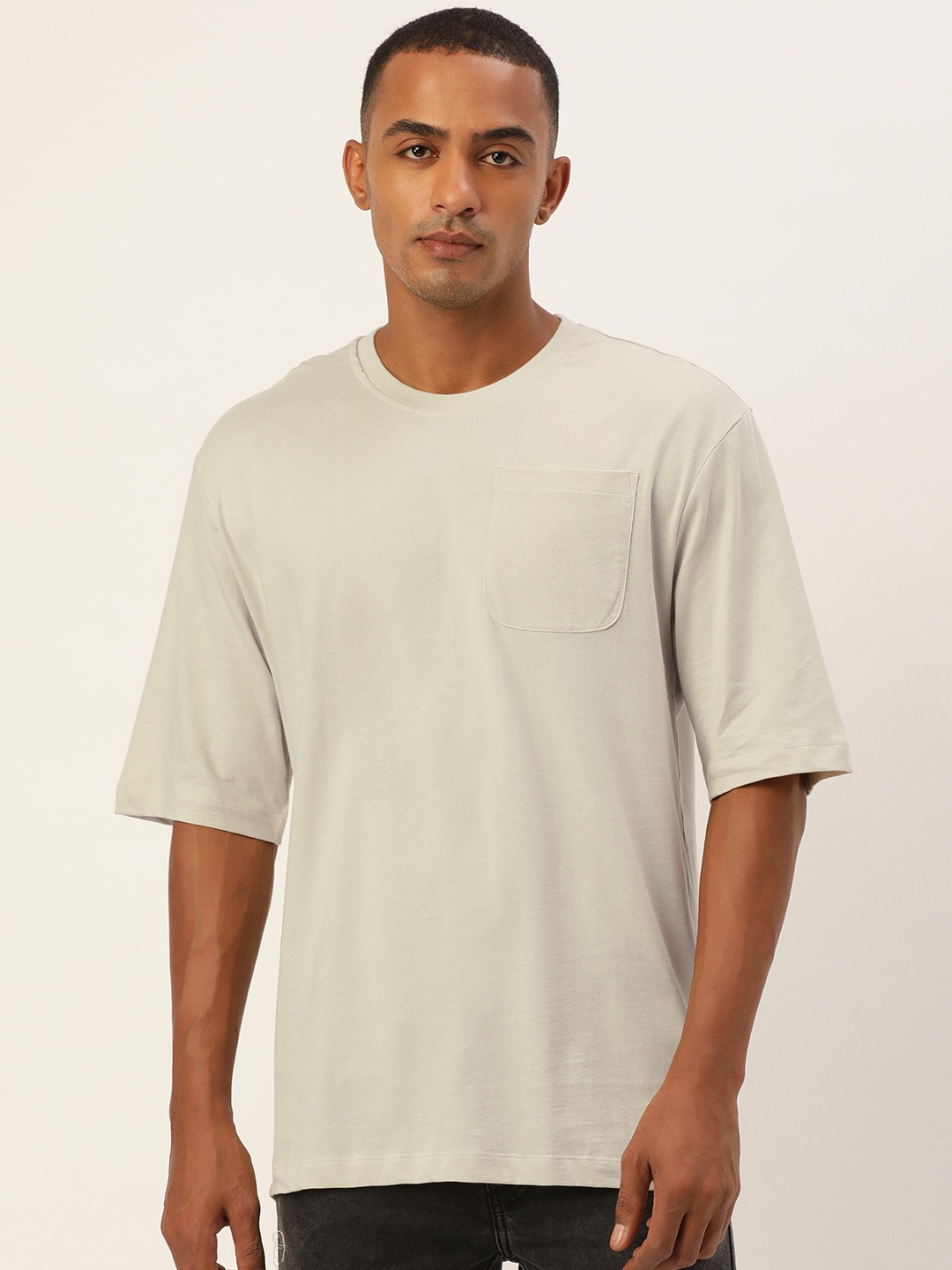 

Flying Machine Men Off White Solid Loose T-shirt