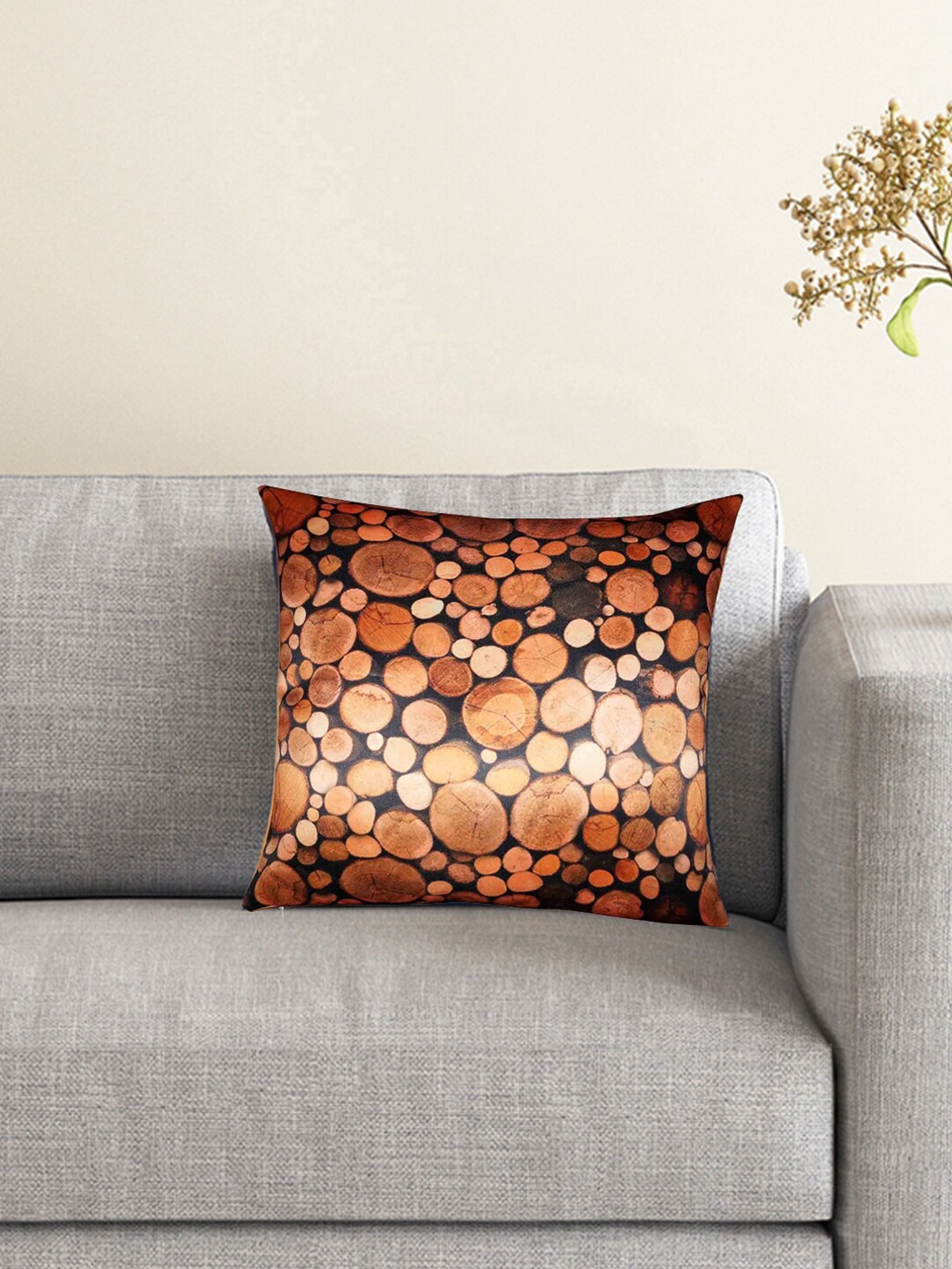 

Lushomes Brown Geometric Square Cushion Covers