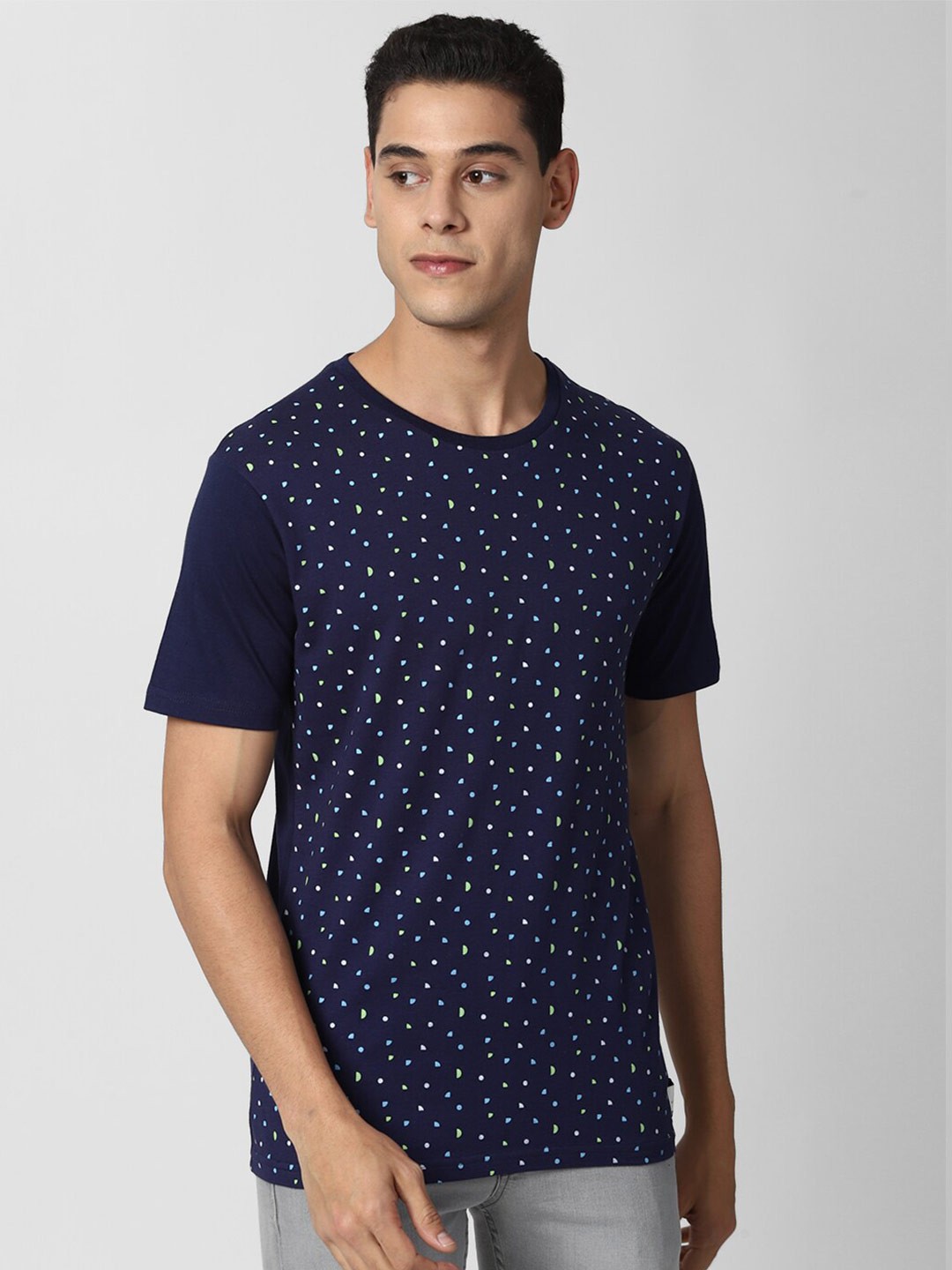 

Peter England Casuals Men Navy Blue Printed Pockets Slim Fit T-shirt