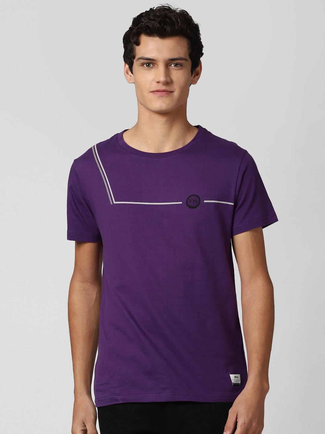 

Peter England Casuals Men Purple Pockets Slim Fit T-shirt