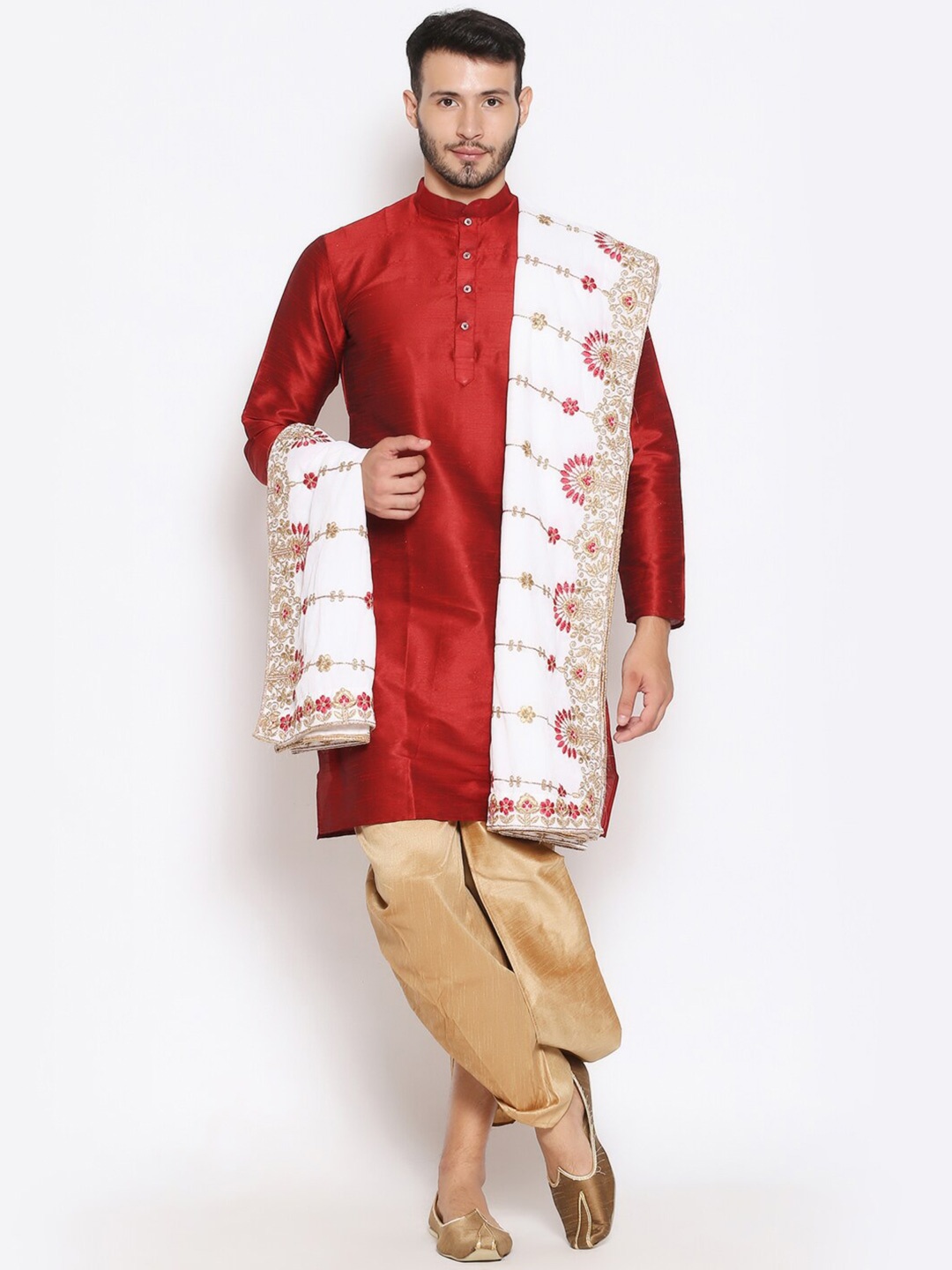 

Dupatta Bazaar Men White & Gold-Coloured Embroidered Velvet Dupatta with Zardozi